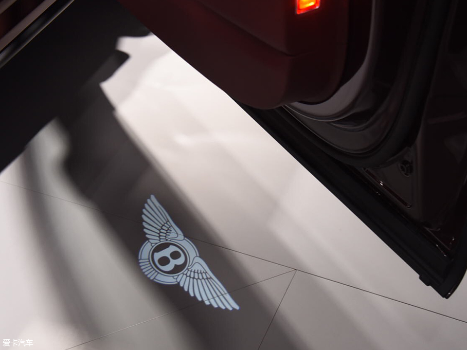 2018日內瓦車展；靜評；靜態評測；實拍；添越；添越PH