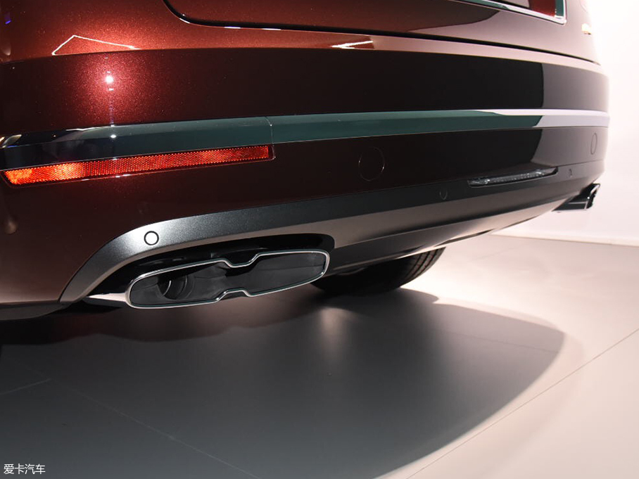 2018日內瓦車展；靜評；靜態評測；實拍；添越；添越PH