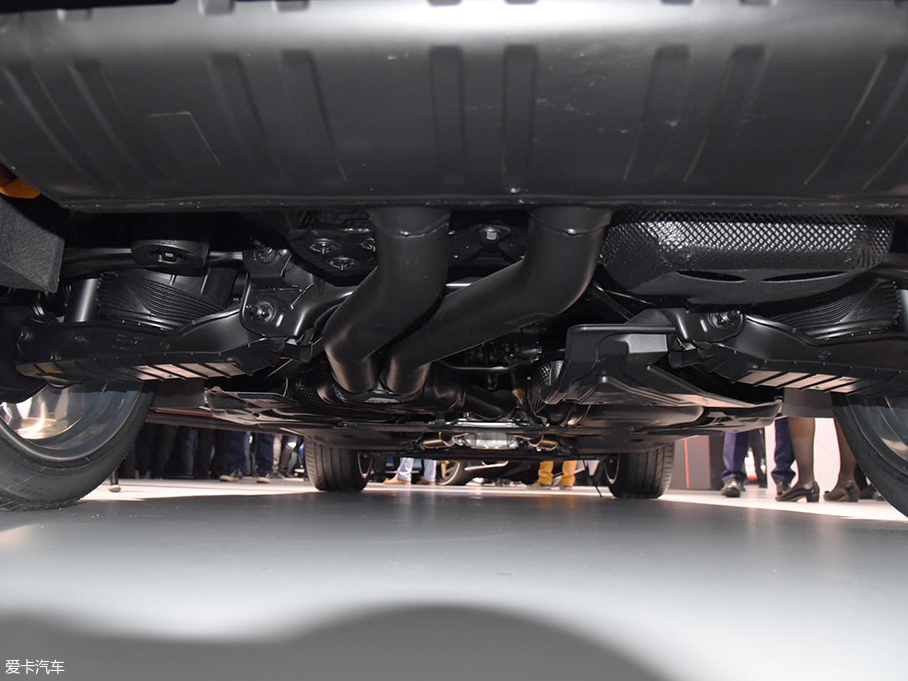 2018日內瓦車展；靜評；靜態評測；實拍；添越；添越PH