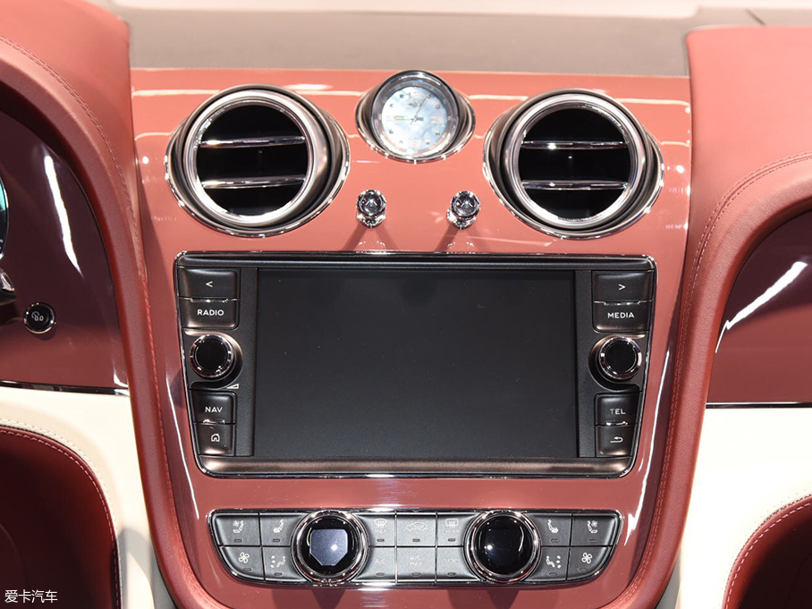 2018日內瓦車展；靜評；靜態評測；實拍；添越；添越PH