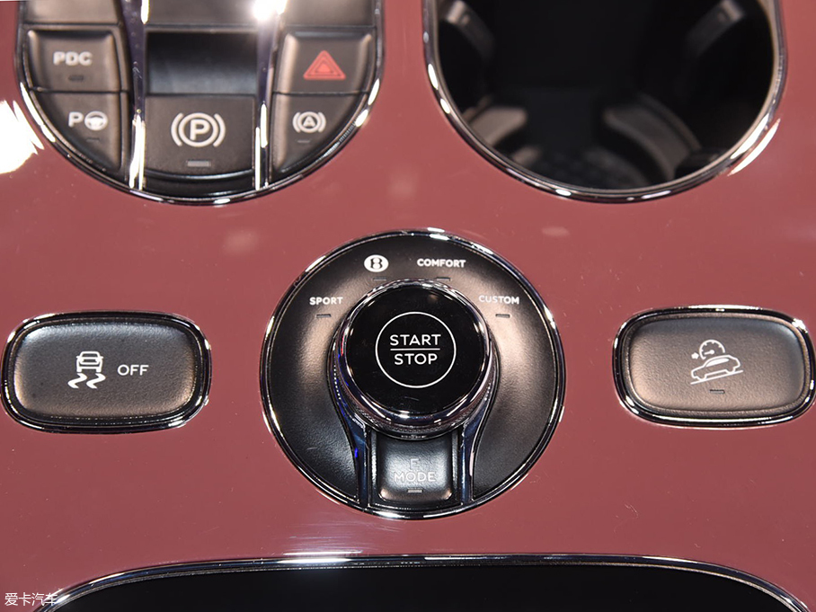 2018日內瓦車展；靜評；靜態評測；實拍；添越；添越PH