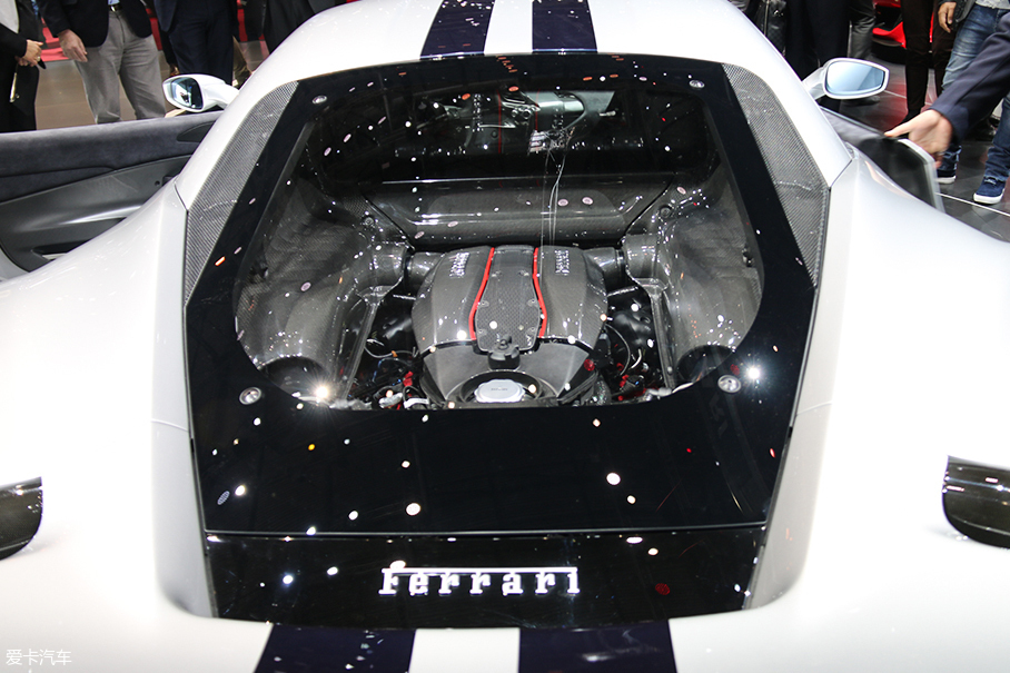 法拉利488 Pista;2018日內瓦車展