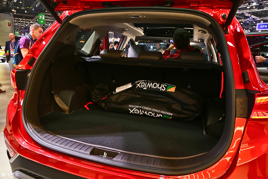 2018日內瓦車展；2018日內瓦車展靜評；現代Santa Fe