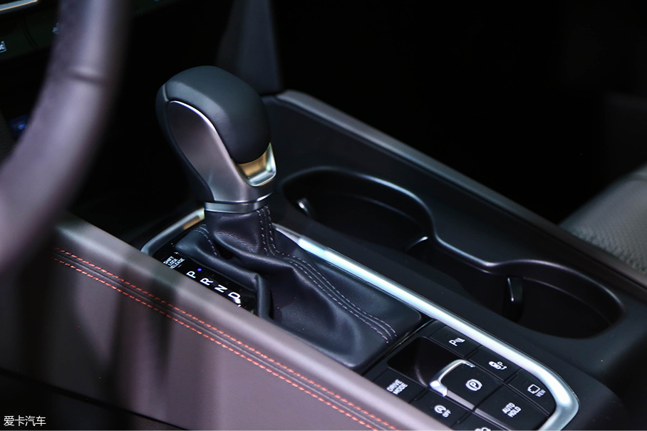 2018日內瓦車展；2018日內瓦車展靜評；現代Santa Fe