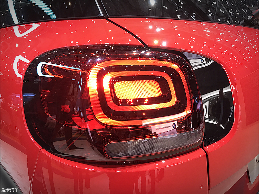 2018日內瓦車展 雪鐵龍C3 AIRCROSS靜評