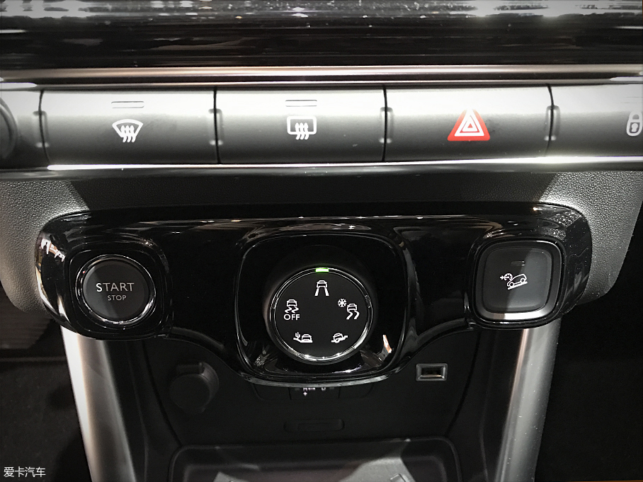 2018日內(nèi)瓦車展 雪鐵龍C3 AIRCROSS靜評