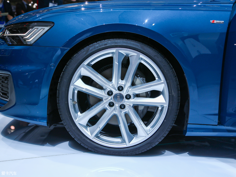 全新奧迪A6靜態(tài)評測