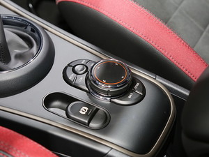 2018MINI COUNTRYMAN Ϻ܇չ