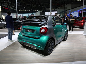2018 smart fortwo Ϻ܇չ