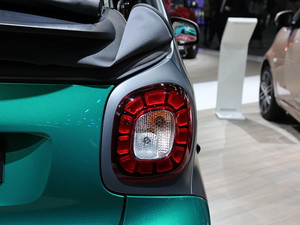 2018 smart fortwo Ϻ܇չ