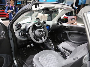 2018 smart fortwo Ϻ܇չ