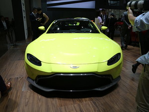 V8 Vantage