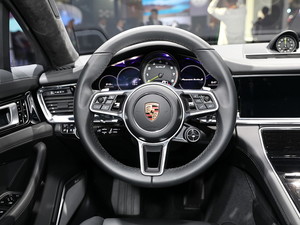 2017Panamera Ϻ܇չ