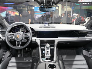 2017Panamera Ϻ܇չ