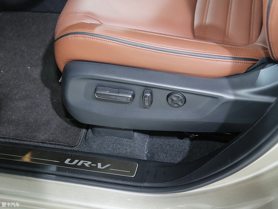 2017UR-V 