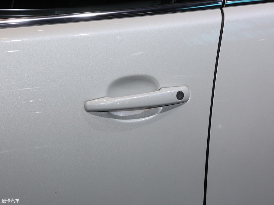 2018�����3008 