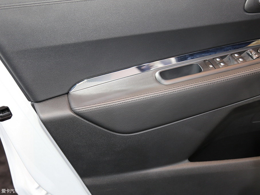 2018�����3008 