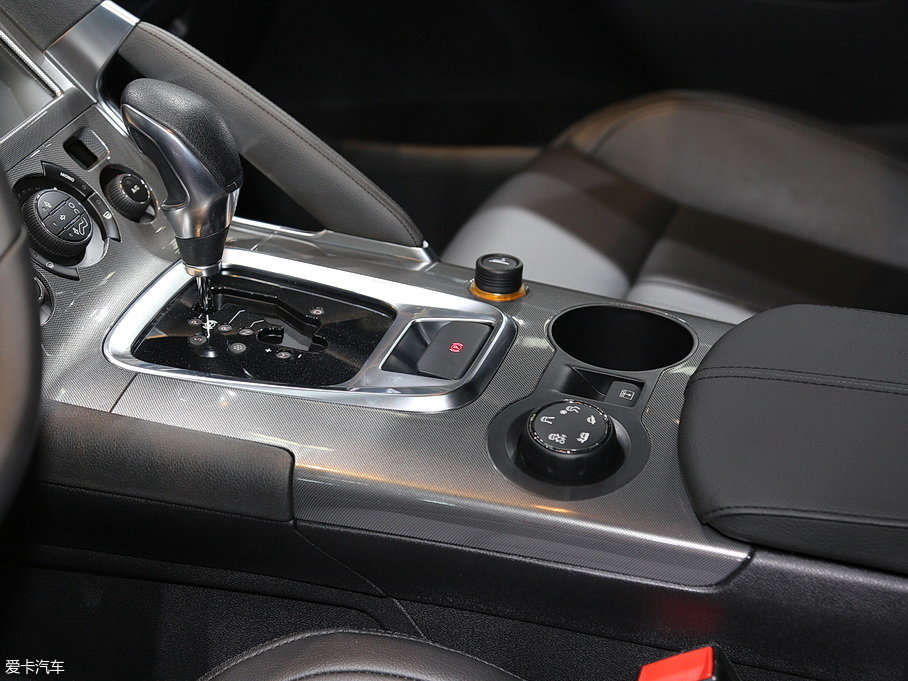 2018�����3008 