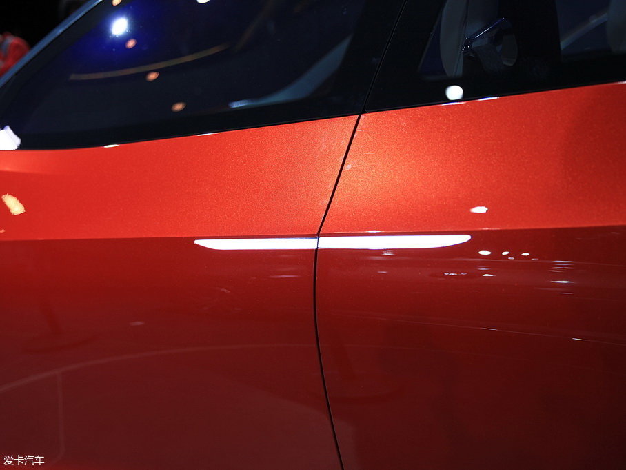 2018���I.D.Vizzion 