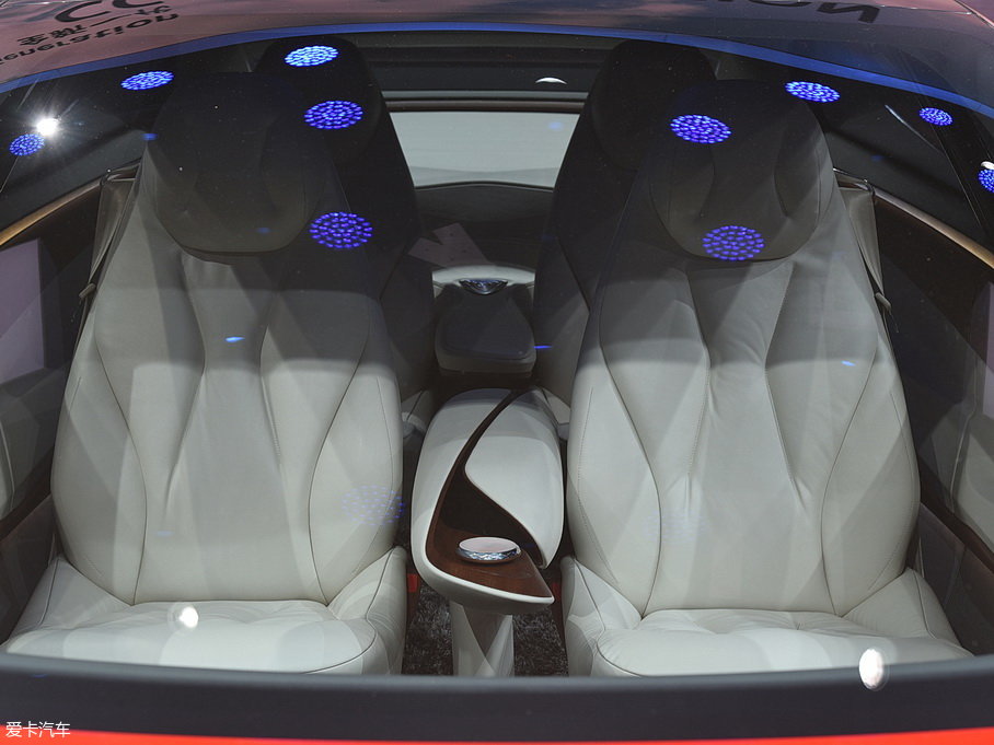 2018���I.D.Vizzion 