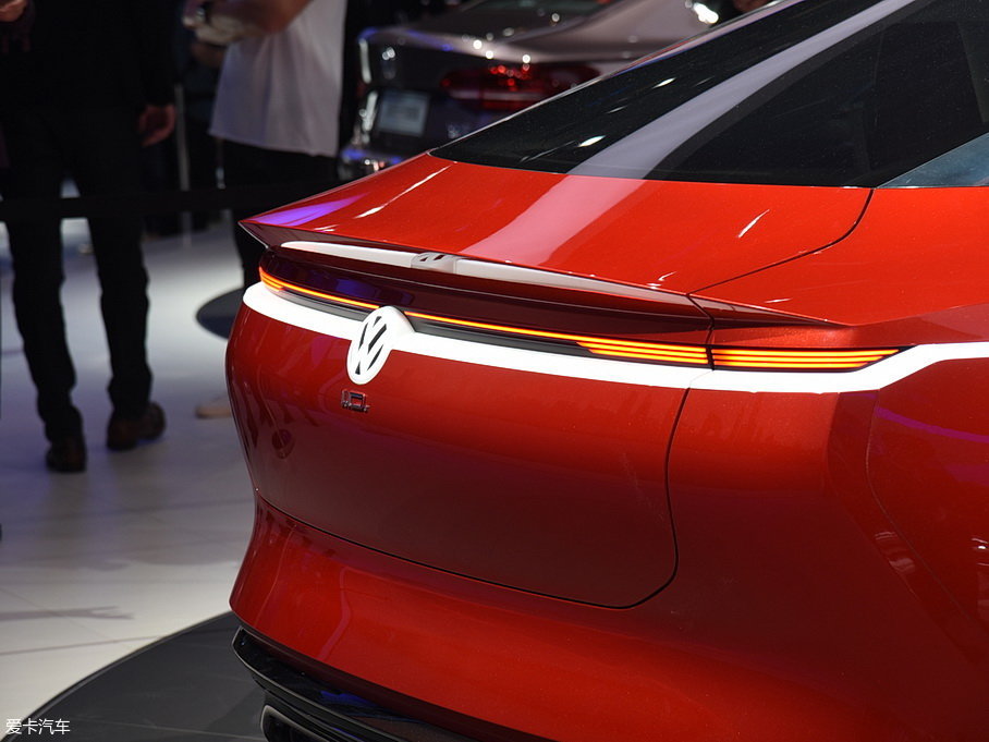 2018���I.D.Vizzion 