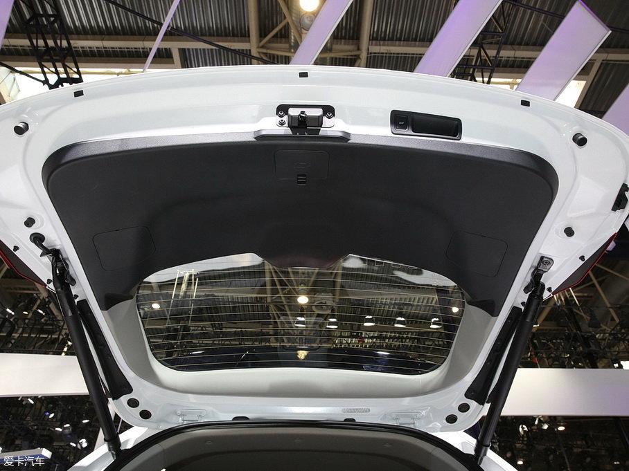 2018�����LS7 