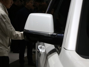 2017P׵ESCALADE Ϻ܇չ