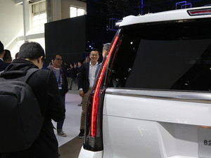 2017P׵ESCALADE Ϻ܇չ