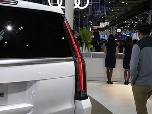 2017P׵ESCALADE Ϻ܇չ