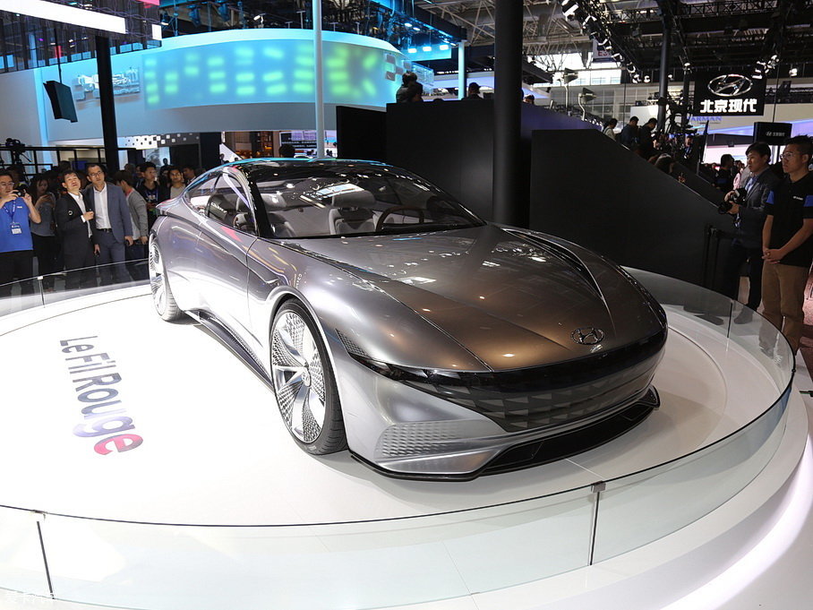 2018��Le Fil Rouge 