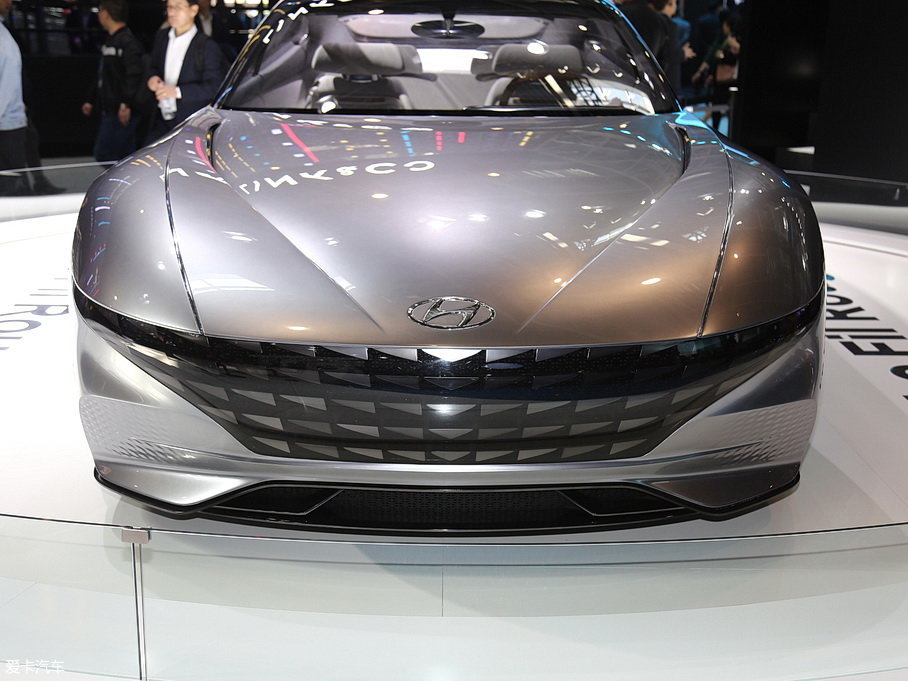 2018��Le Fil Rouge 