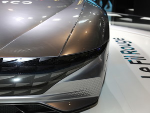 2018��Le Fil Rouge �Ϻ�܇չ