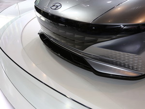 2018��Le Fil Rouge �Ϻ�܇չ