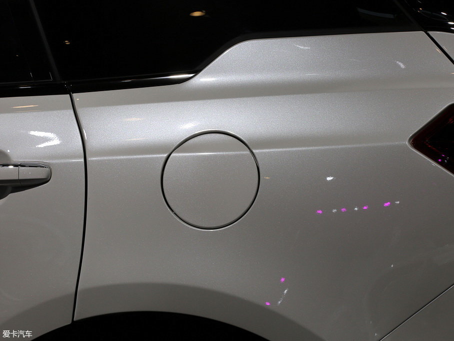 2017�̩T600 Coupe 