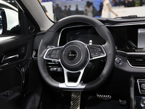 2017�̩T600 Coupe �Ϻ�܇չ