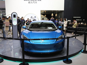 Isdera Commendatore GT 