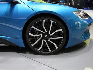 Isdera Commendatore GT 