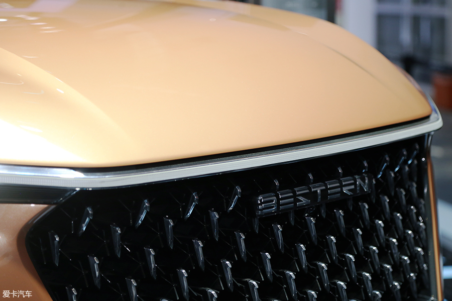 2018北京車展；實拍；奔騰T77概念車型