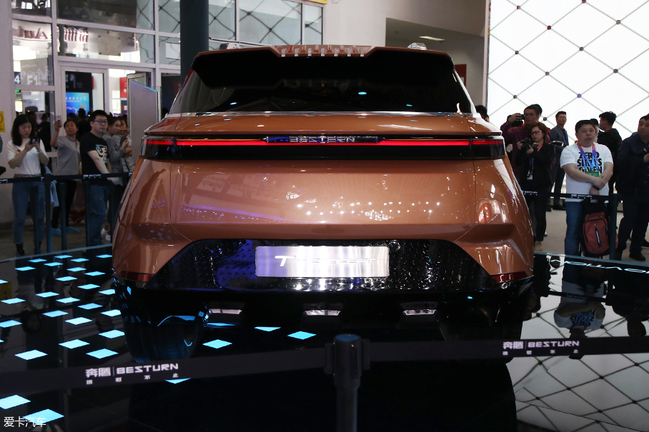 2018北京車展；實拍；奔騰T77概念車型