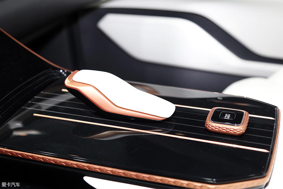 2018北京車展；實拍；奔騰T77概念車型