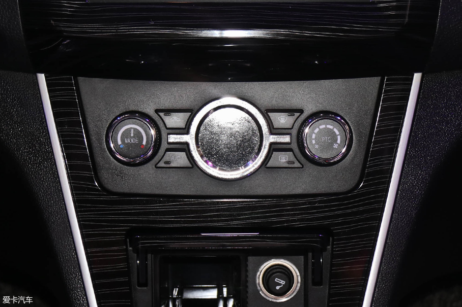 力帆汽車2018款力帆650EV