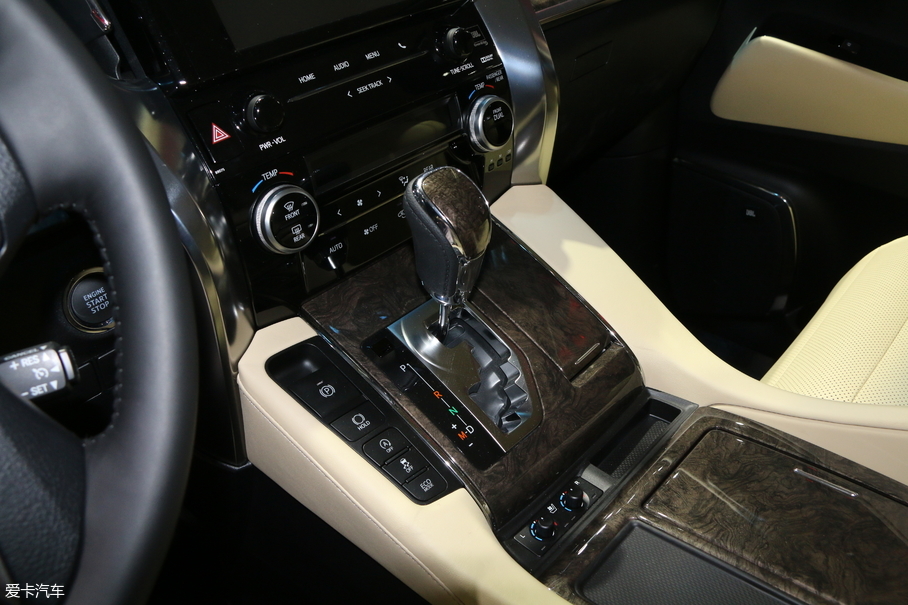 2018北京車展;靜態評測;豐田埃爾法