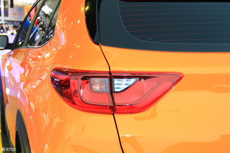 東風悅達起亞奕跑