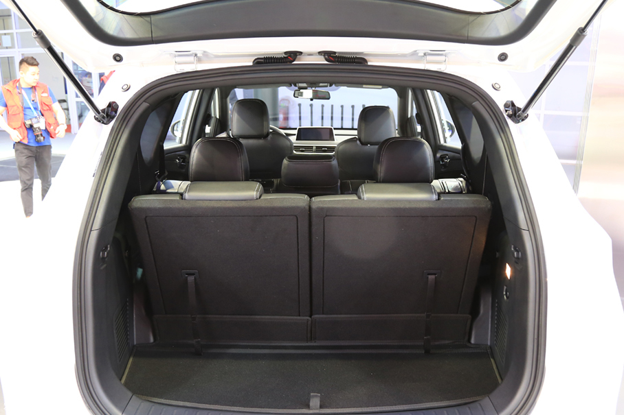 東風(fēng)風(fēng)光580混動(dòng)版內(nèi)飾