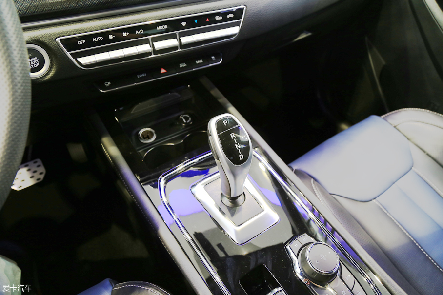 東風(fēng)風(fēng)光580混動(dòng)版內(nèi)飾