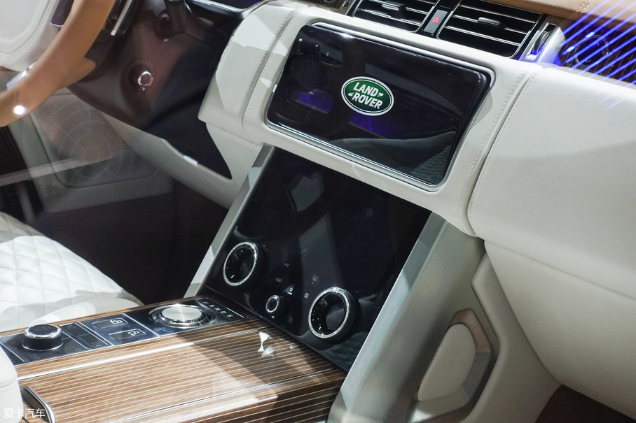 2018北京車展；靜評；實拍；攬勝SV Coupe；