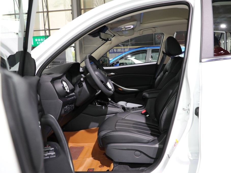 2018成都車展 比亞迪宋/宋DM靜態(tài)評測