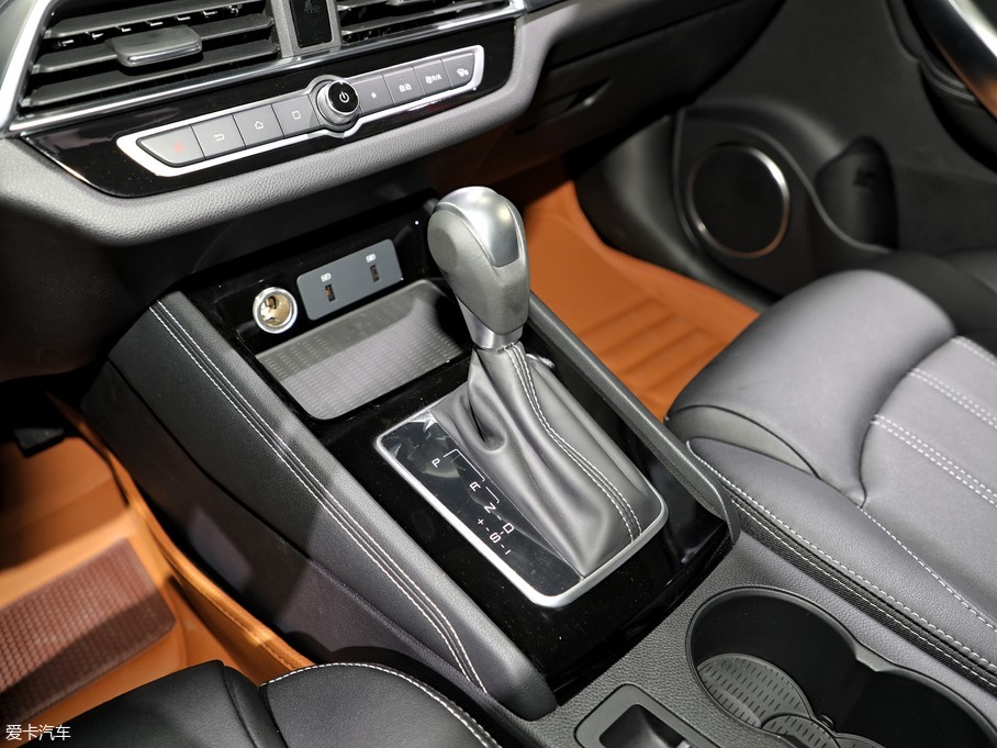 2018成都車展 比亞迪宋/宋DM靜態(tài)評測