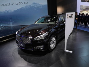 ӢQ70L