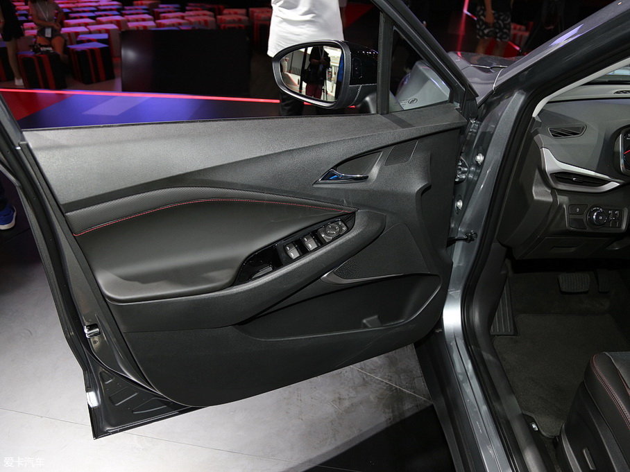 2018�����m�� 